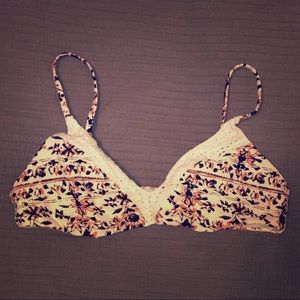 Billabong Bikini Top, size large